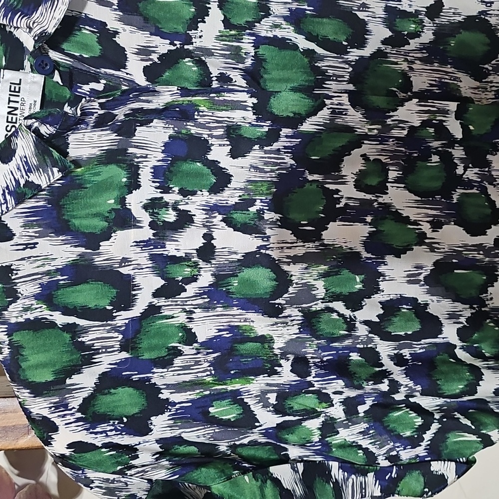 ESSENTIEL ANTWERP LEOPARD PRINT TOP - Picture 3 of 13